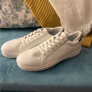 Dr. Scholl's White Low-Top Lace-Up Sneakers